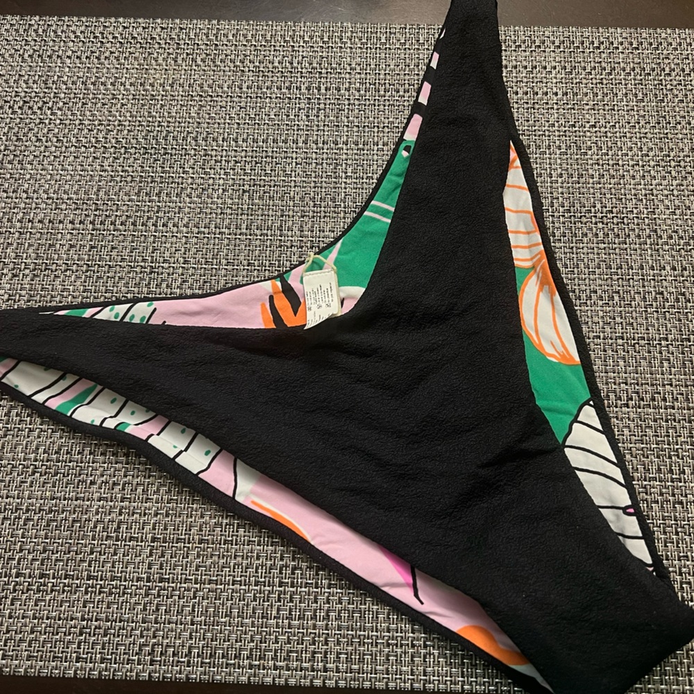Maaji reversible bikini bottom size L